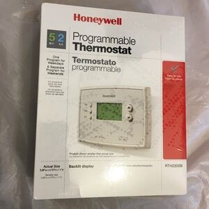 NWT Honeywell Programmable Thermostat